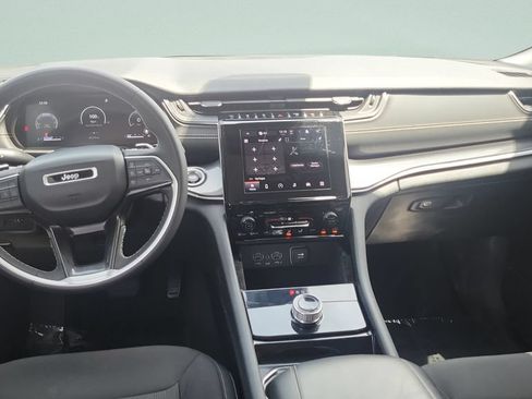 Used 2022 Jeep Grand Cherokee L Laredo w/ Luxury Tech Group I RWD image 11