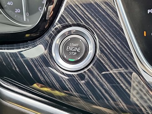 Used 2024 Cadillac XT6 Premium Luxury w/ Technology Package AWD/4WD image 28