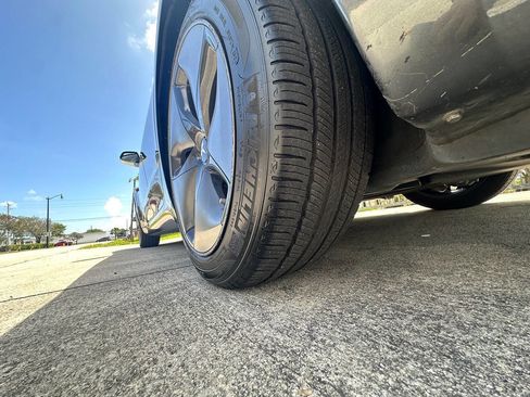 Used 2018 Tesla Model 3 Long Range image 25