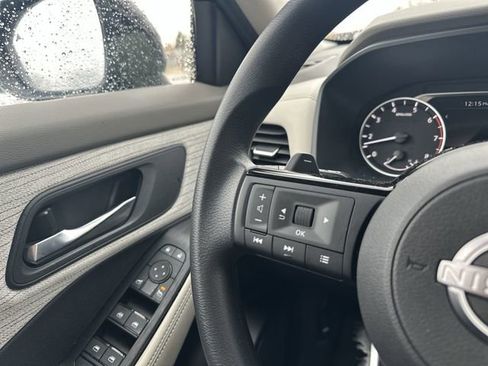 Certified 2023 Nissan Rogue SV image 21