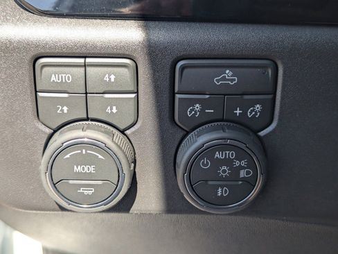 Used 2026 Chevrolet Silverado 1500 LT Trail Boss w/ Convenience Package II image 32