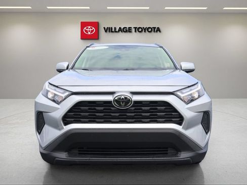 Certified 2025 Toyota RAV4 XLE w/ Convenience Package AWD/4WD image 8
