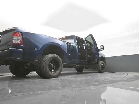Used 2024 RAM 3500 Big Horn w/ Night Edition AWD/4WD image 30