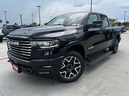 New 2026 RAM 1500 Laramie AWD/4WD image 3