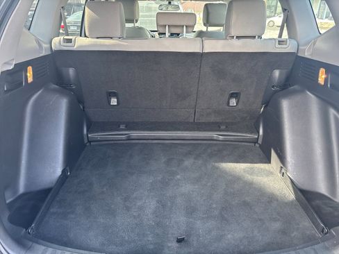 Used 2018 Honda CR-V LX image 16