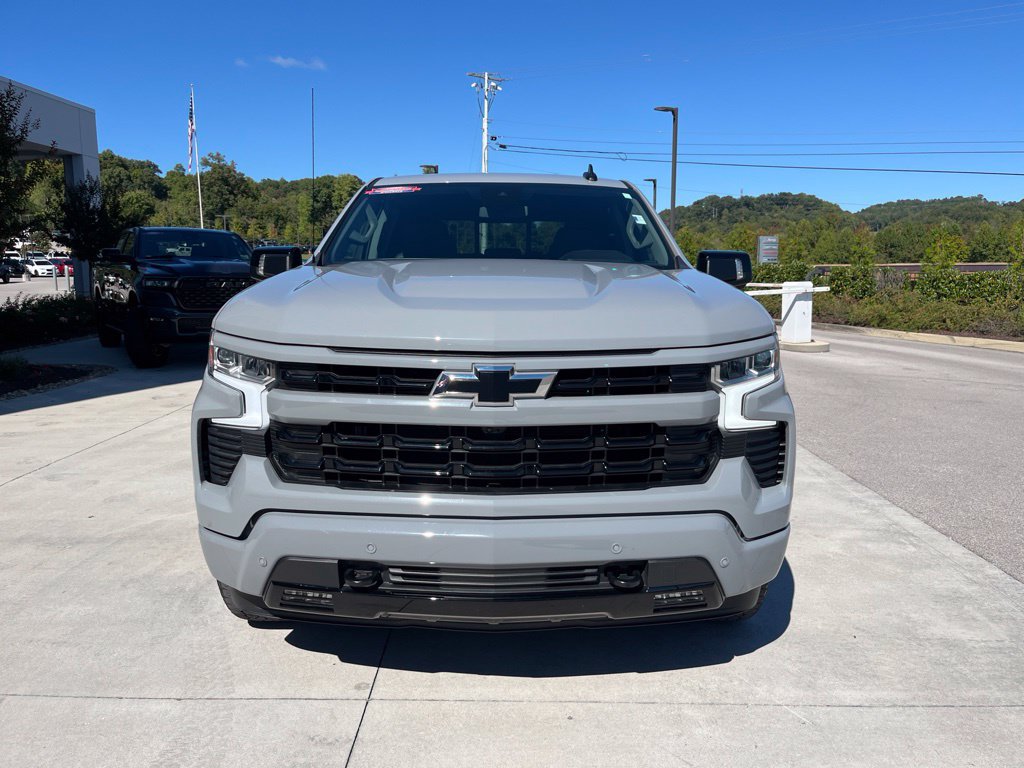 Used 2024 Chevrolet Silverado 1500 RST AWD/4WD image 31