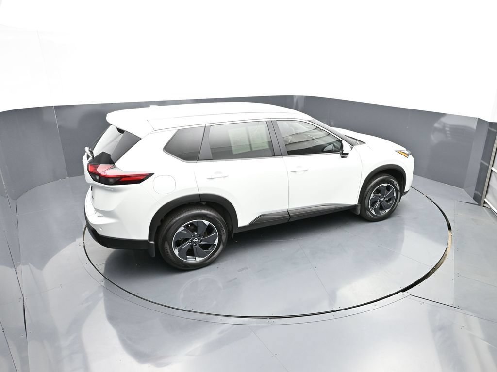 Certified 2026 Nissan Rogue SV AWD/4WD image 41