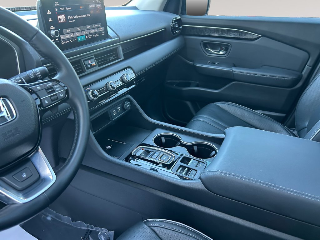 Used 2025 Honda Pilot Elite image 10