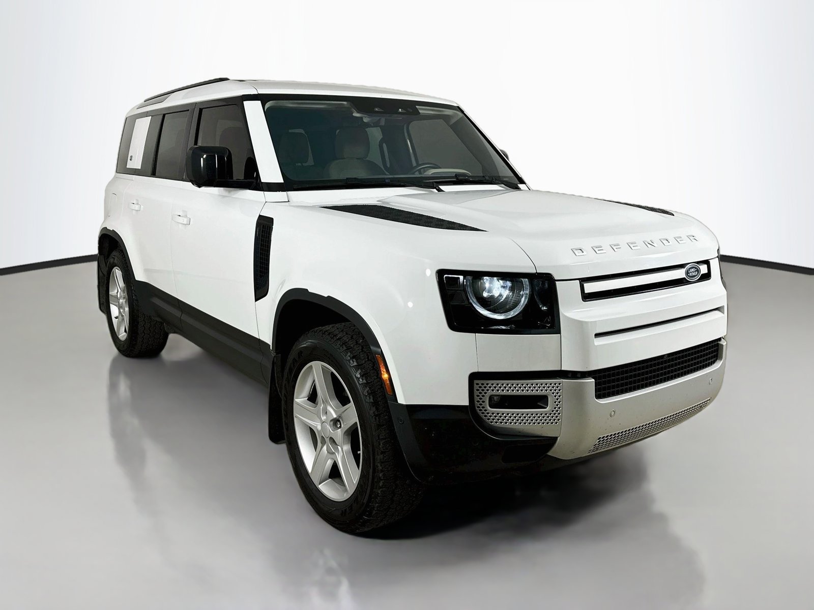 Used 2020 Land Rover Defender 110 SE AWD/4WD image 3