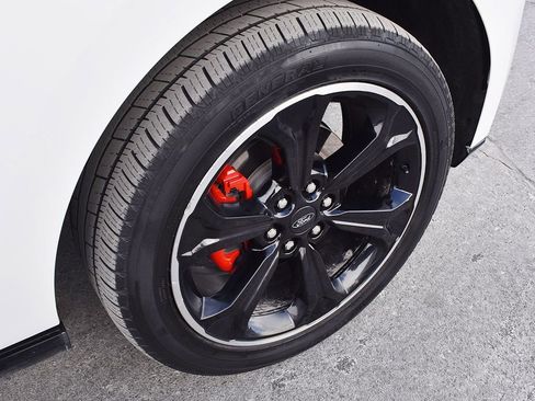 Used 2023 Ford Expedition Limited image 11