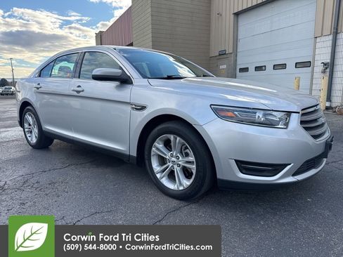 Used 2018 Ford Taurus SEL w/ Equipment Group 201A image 5
