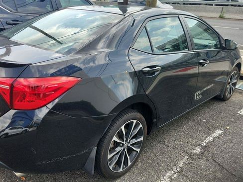 Used 2017 Toyota Corolla SE w/ Carpet Mat Package (TMS) FWD image 3