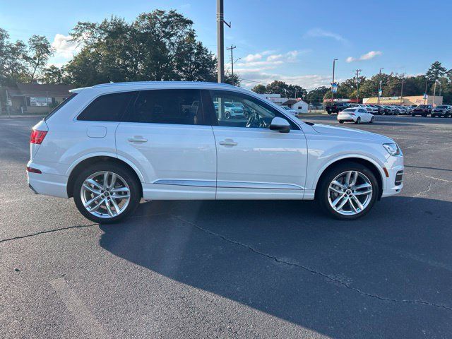 Used 2017 Audi Q7 3.0T Prestige AWD/4WD image 5