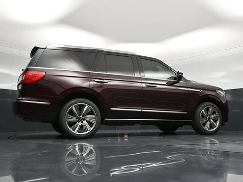 Used 2018 Lincoln Navigator Reserve w/ Technology Package AWD/4WD image 48