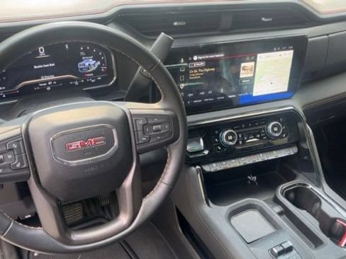 Used 2025 GMC Sierra 2500 AT4 w/ AT4 Premium Plus Package AWD/4WD image 6