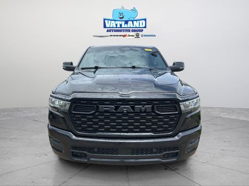 Used 2025 RAM 1500 Big Horn AWD/4WD image 13