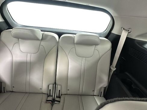 Used 2025 Kia Sorento EX image 15