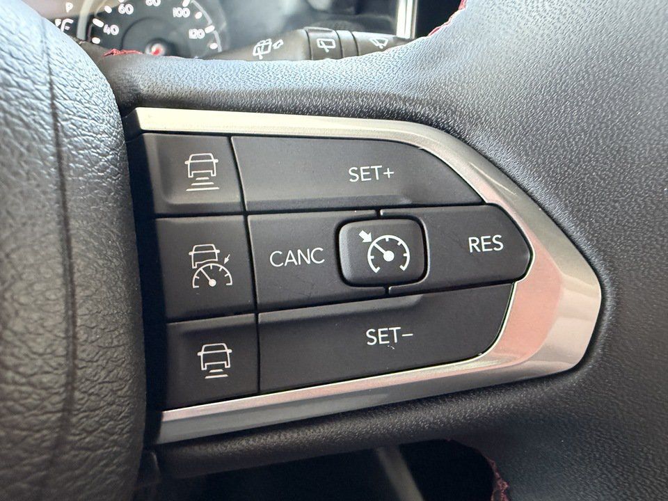 Used 2024 Jeep Compass Trailhawk AWD/4WD image 14