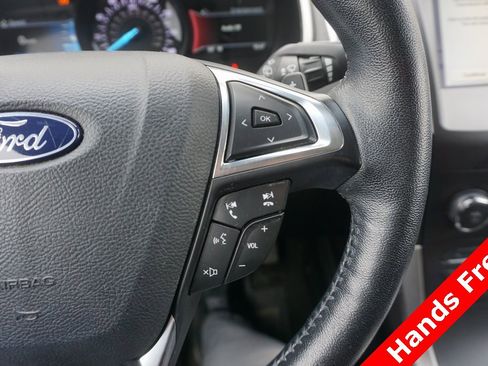 Used 2019 Ford Edge SEL w/ Equipment Group 201A image 4