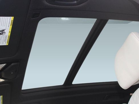 Used 2026 BMW X5 sDrive40i w/ M Sport Package image 16