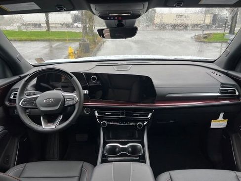 New 2026 Chevrolet Traverse Z71 w/ Enhanced Driving Package image 14