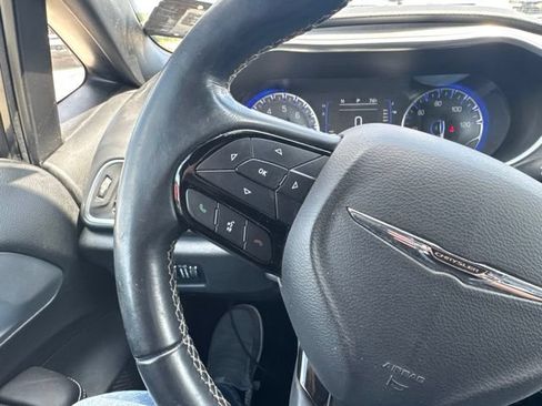 Used 2018 Chrysler Pacifica Touring Plus w/ S Appearance Package FWD image 26