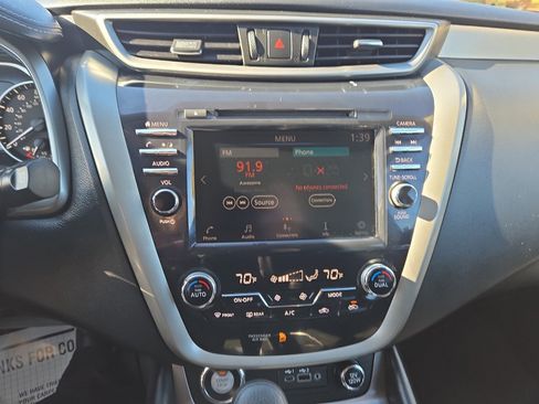 Used 2019 Nissan Murano S image 17
