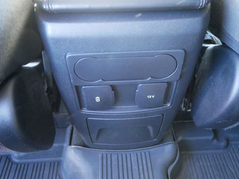 Certified 2022 Ford Explorer XLT w/ Class IV Trailer Tow Package image 17