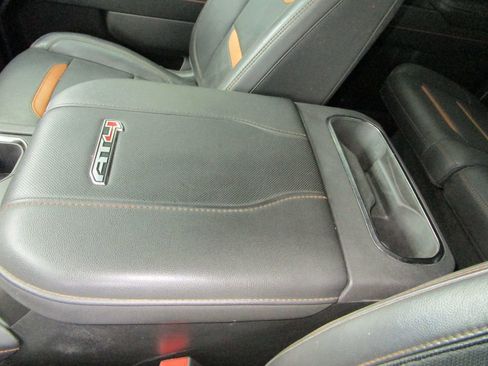 Used 2024 GMC Sierra 2500 AT4 w/ AT4 Premium Plus Package image 48