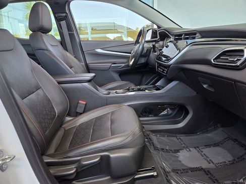 Used 2023 Chevrolet Bolt EUV Premier w/ Sun & Sound Package FWD image 19
