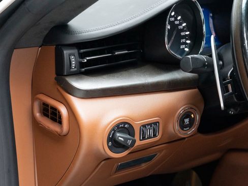 Used 2014 Maserati Quattroporte GTS RWD image 20