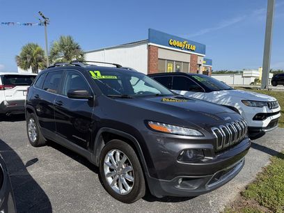Used 2017 Jeep Cherokee Limited w/ Luxury Group