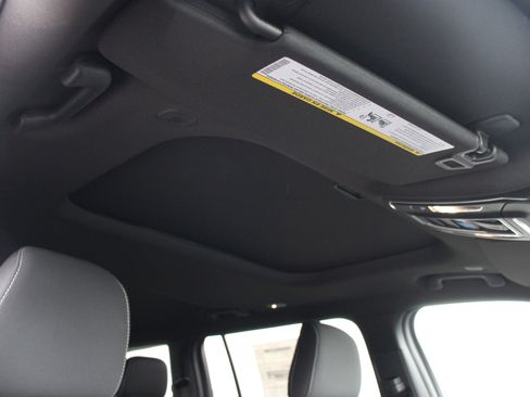 New 2025 Jeep Grand Cherokee L Laredo image 28