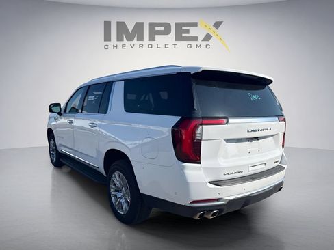 Used 2025 GMC Yukon XL Denali AWD/4WD image 3