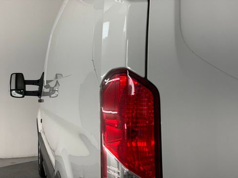 Used 2019 Ford Transit 250 130 Low Roof RWD image 38
