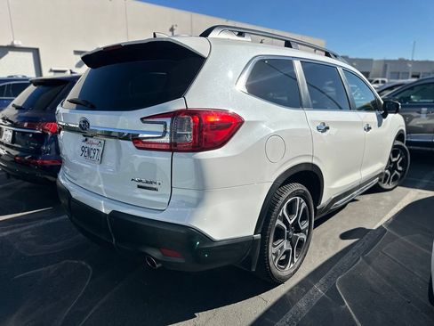 Used 2023 Subaru Ascent Touring AWD/4WD image 4