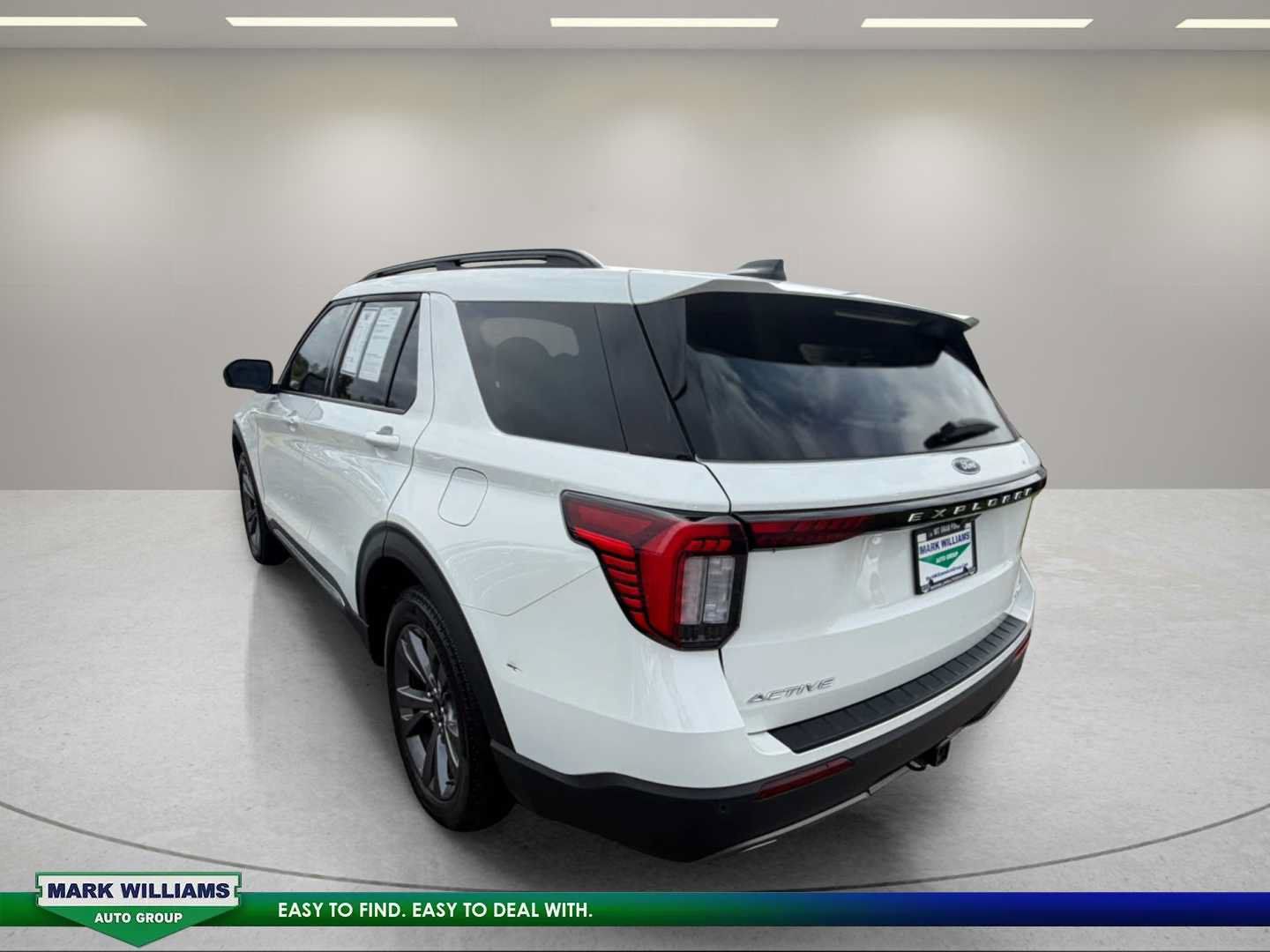 Used 2025 Ford Explorer Active w/ Active Comfort Package AWD/4WD image 4