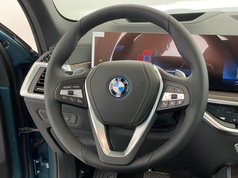 New 2026 BMW X5 xDrive50e w/ Climate Comfort Package image 17