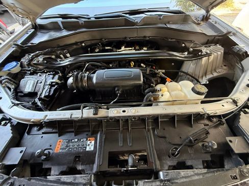 Used 2024 Ford Explorer Limited AWD/4WD image 20