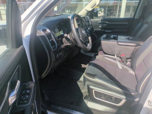 Used 2022 RAM 1500 Laramie AWD/4WD image 8