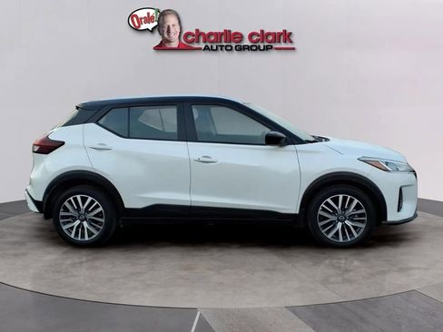 Used 2023 Nissan Kicks SV FWD image 6