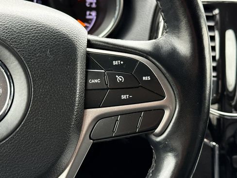 Used 2021 Jeep Grand Cherokee Limited w/ Trailer Tow Group IV image 32