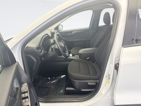 Used 2025 Ford Escape Active AWD/4WD image 10
