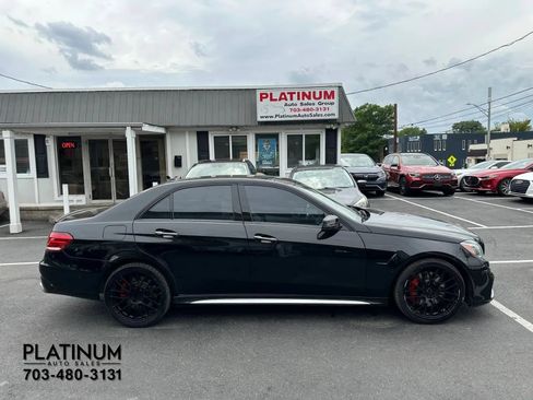 Used 2014 Mercedes-Benz E 63 AMG S-Model image 2