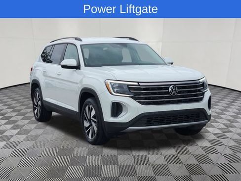Used 2024 Volkswagen Atlas SE AWD/4WD image 2