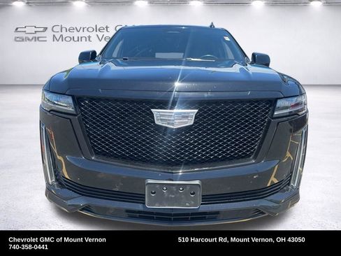 Used 2024 Cadillac Escalade ESV Sport w/ LPO, ONYX Package AWD/4WD image 42