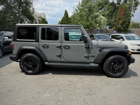 Used 2022 Jeep Wrangler Unlimited Sport AWD/4WD image 4