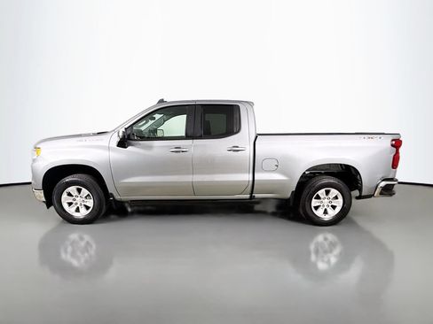 Used 2023 Chevrolet Silverado 1500 LT AWD/4WD image 4