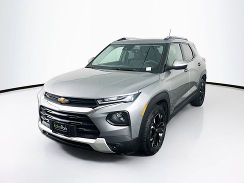 Used 2023 Chevrolet TrailBlazer LT w/ Convenience Package FWD image 3