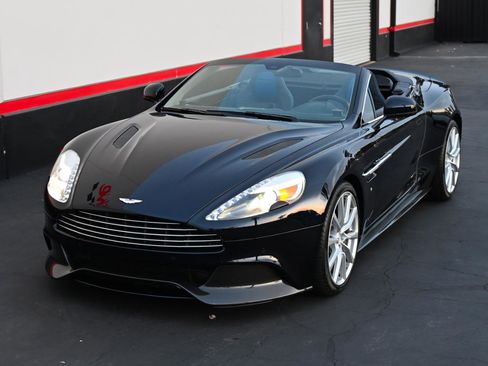 Used 2016 Aston Martin Vanquish Volante RWD image 5